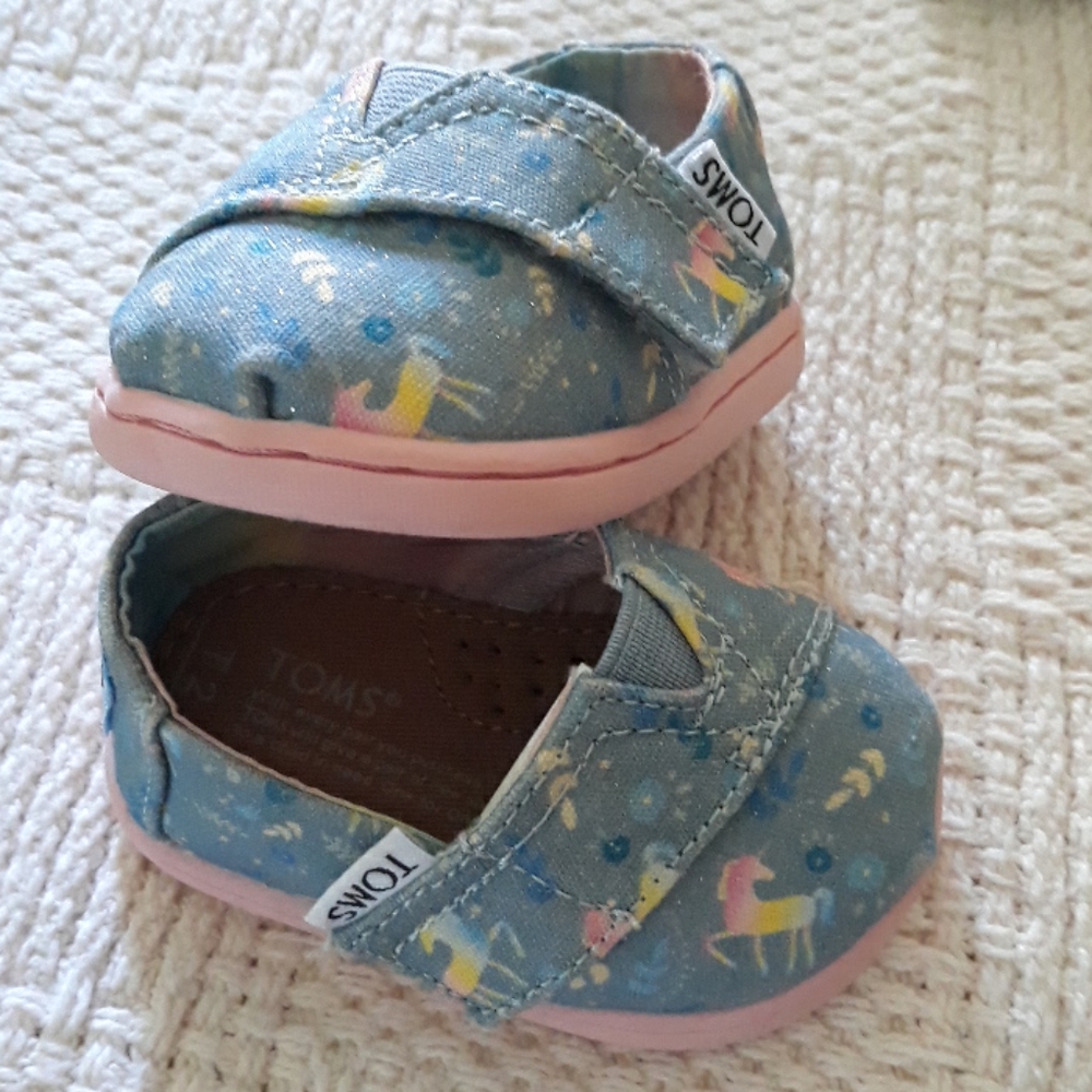 TOMS Unicorn Baby Girl Shoes Sz 2 (Toddler)